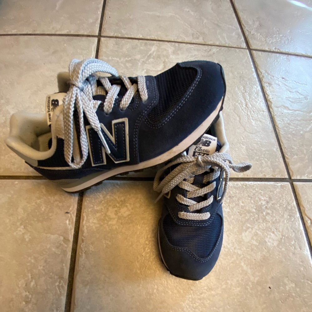New Balance 574 Core boys shoes. Size 2.5